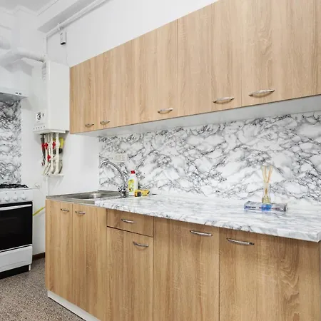 1 Bdr With 2 Bed Near The *